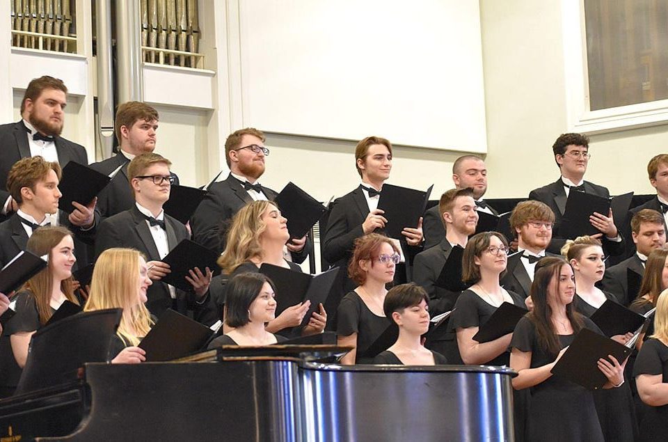 Members of the Ashland University Choir and the Ashland Area Chorus performing